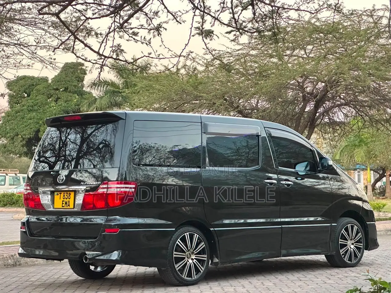 Toyota Alphard 2.4 Petrol AWD 2006 Black