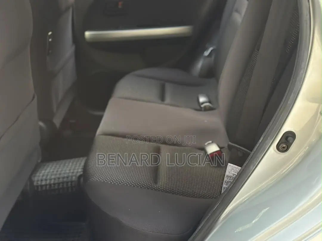 Toyota IST 2004 Silver
