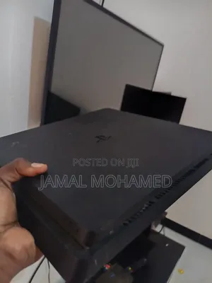 TV INCH 32 Na Playstation 4 Slim Full Package + Games 5 Ikiwemo Fifa