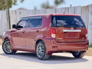Toyota Corolla Rumion 2009 Red