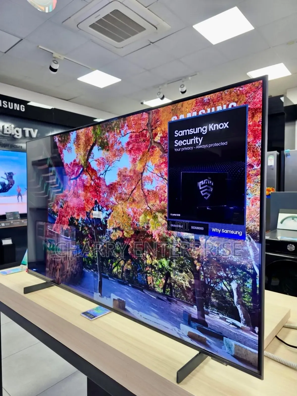 Samsung CRYSTAL UHD TV Inch 65 Model 65U8000F