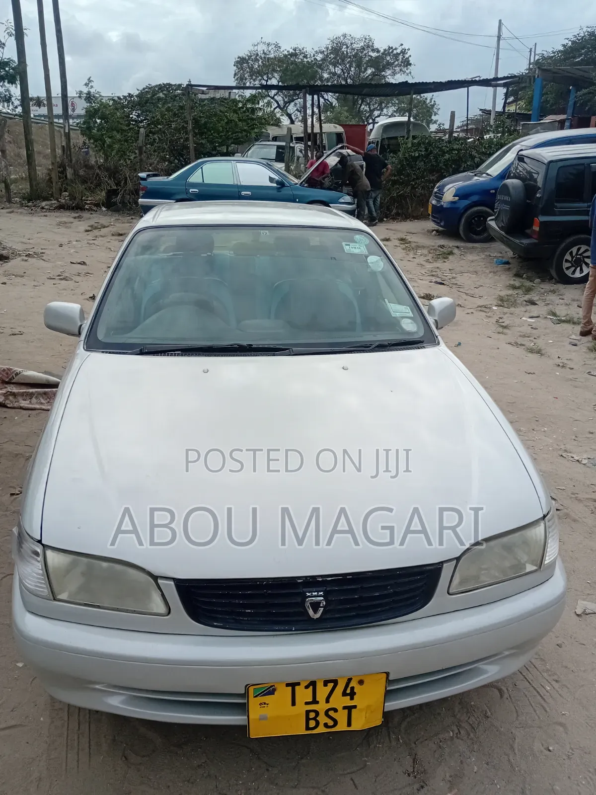Toyota Corolla 2000 White