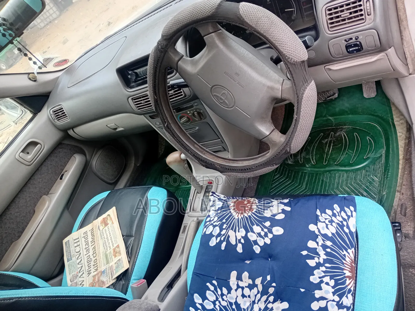 Toyota Corolla 2000 White