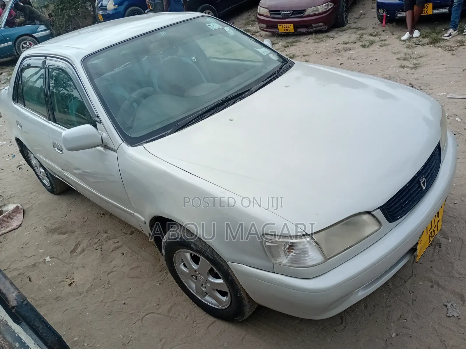 Toyota Corolla 2000 White