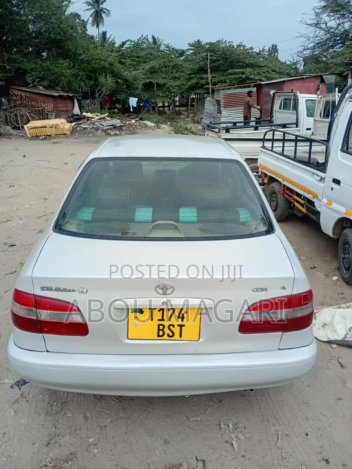 Toyota Corolla 2000 White