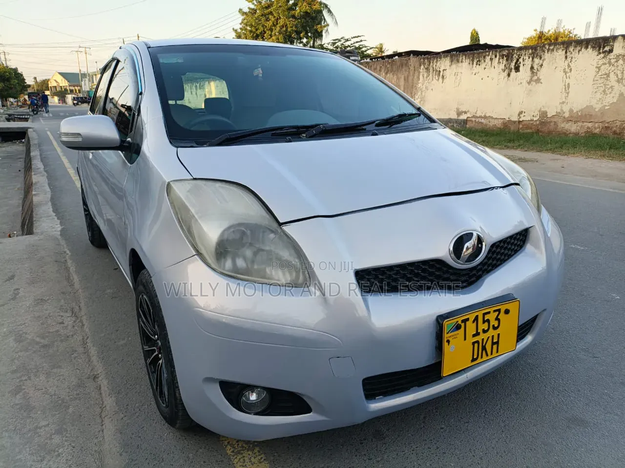 New Toyota Vitz 2008 Silver