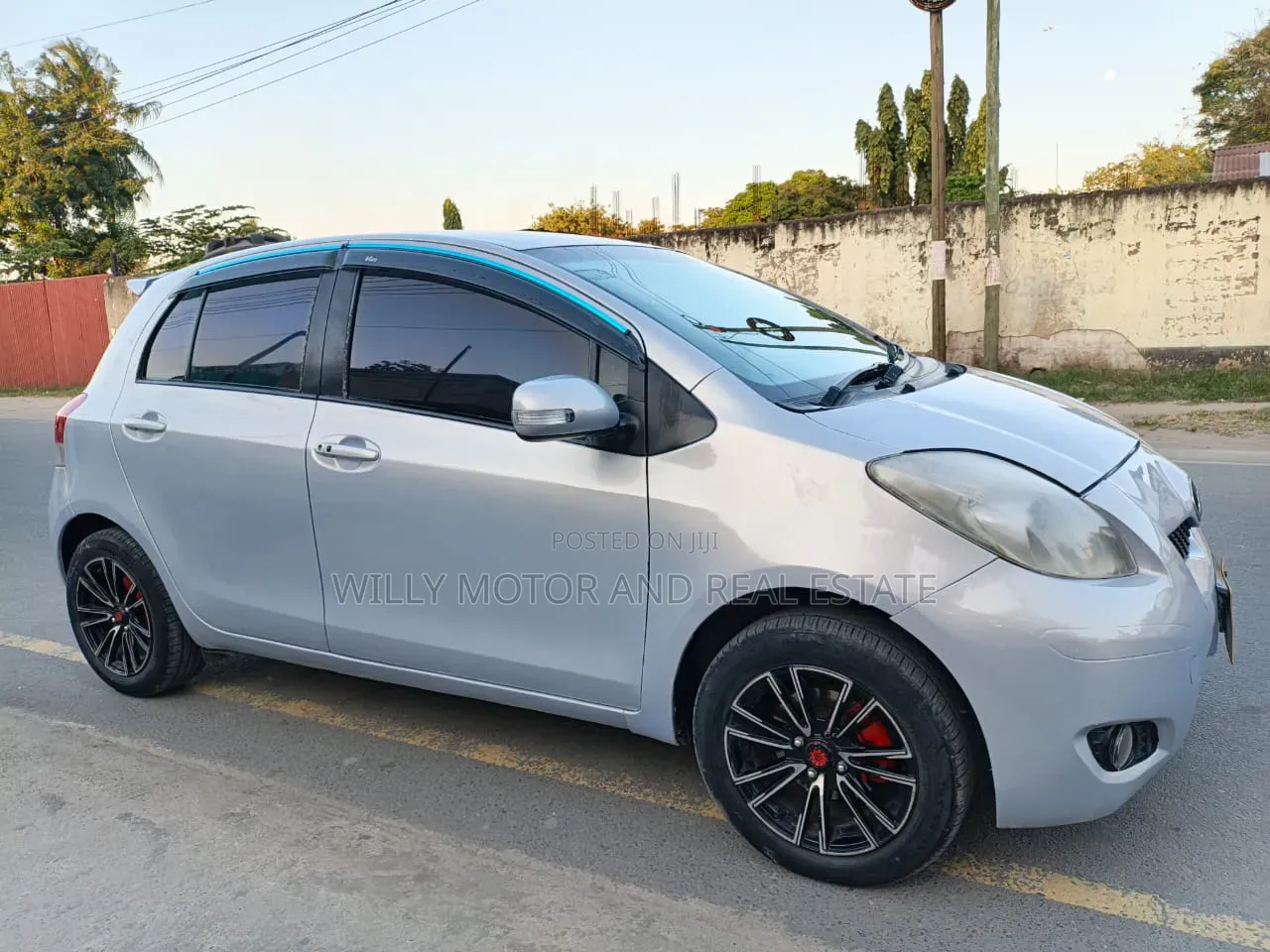 New Toyota Vitz 2008 Silver