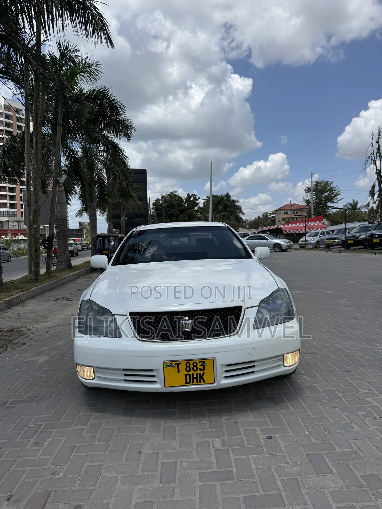 Toyota Crown Royale 2005 White
