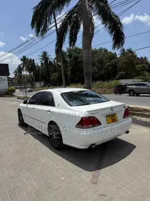 Toyota Crown Royale 2005 White