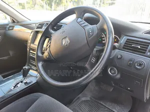 New Toyota Crown 2009 Silver
