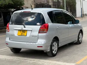 Toyota Corolla Spacio 2004 Silver