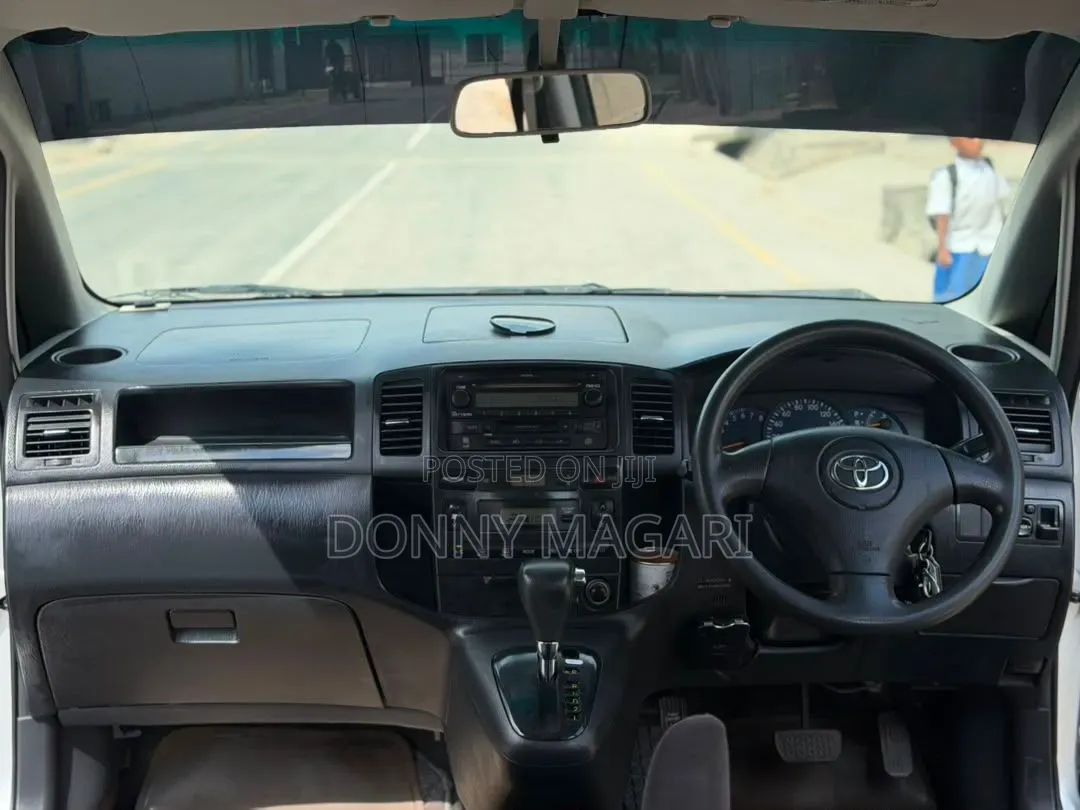 Toyota Corolla Spacio 2004 Silver