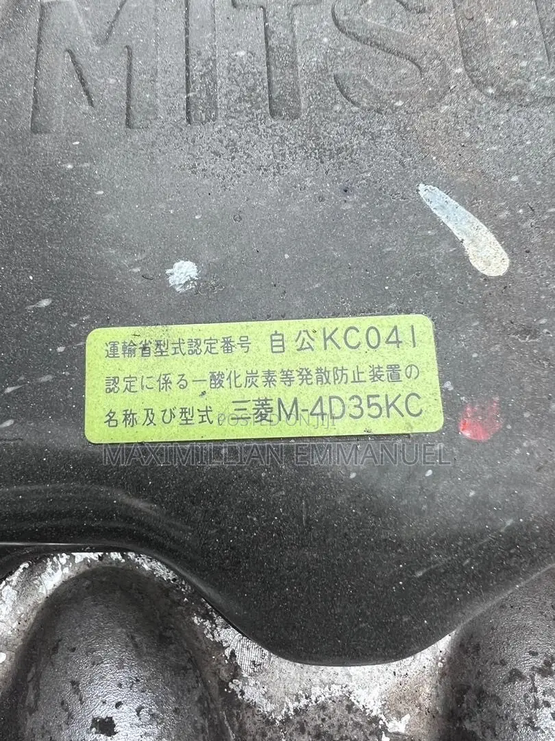 Mitsubishi Canter 2013 White