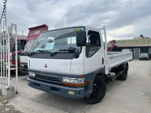 Mitsubishi Canter 2013 White