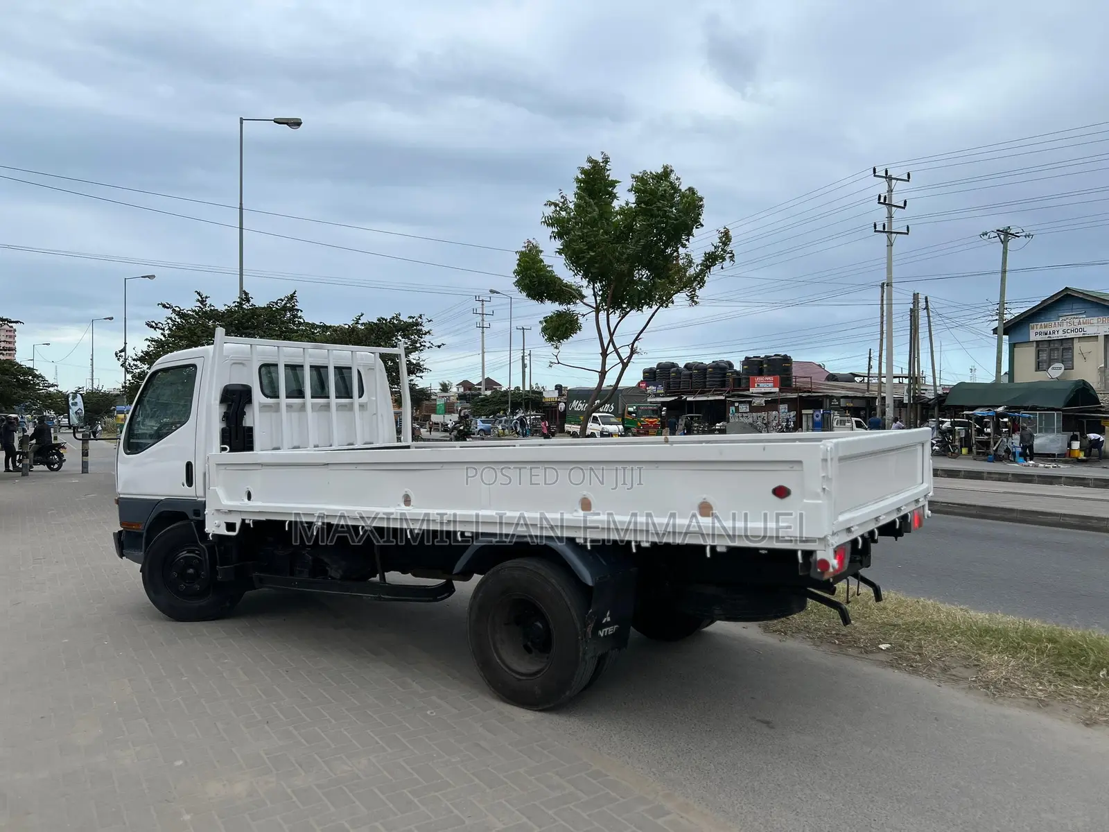 Mitsubishi Canter 2013 White