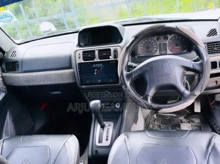 Mitsubishi Pajero 2004 White