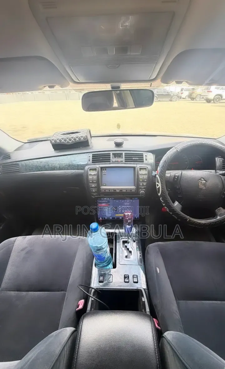 Toyota Crown Royale 2005 White