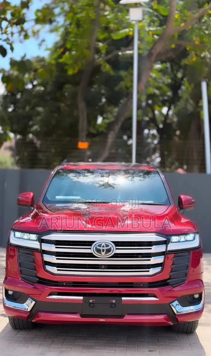 Toyota Land Cruiser 2024 Red