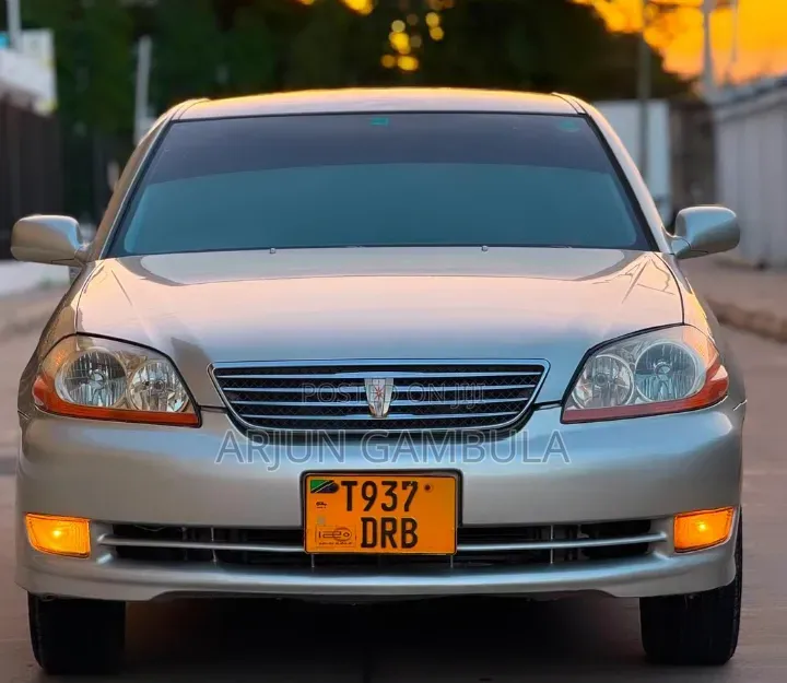 Toyota Mark II 2004 Silver