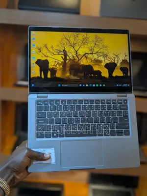 New Laptop Dell Latitude 5330 16GB Intel Core i5 SSD 512GB