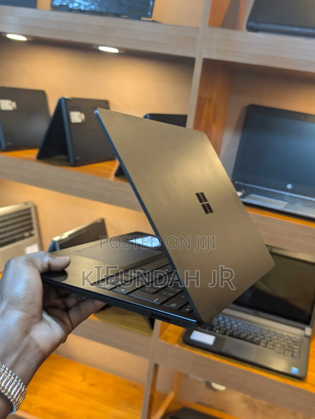 New Laptop Microsoft Surface Laptop 3 8GB Intel Core i5 SSD 256GB