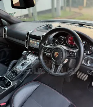 Porsche Cayenne 2016 White
