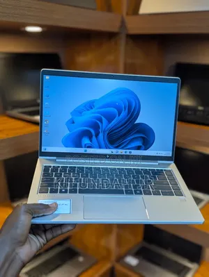 New Laptop HP EliteBook 645 G9 16GB Intel Core i5 SSD 512GB