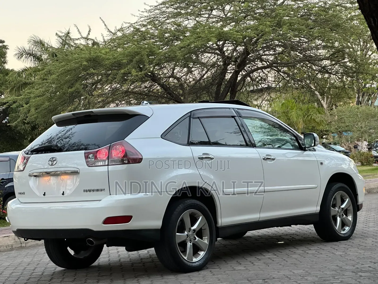 Toyota Harrier 2004 White