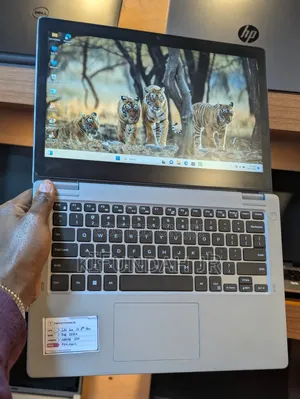 New Laptop Dell Latitude 3310 8GB Intel Core i5 SSD 256GB