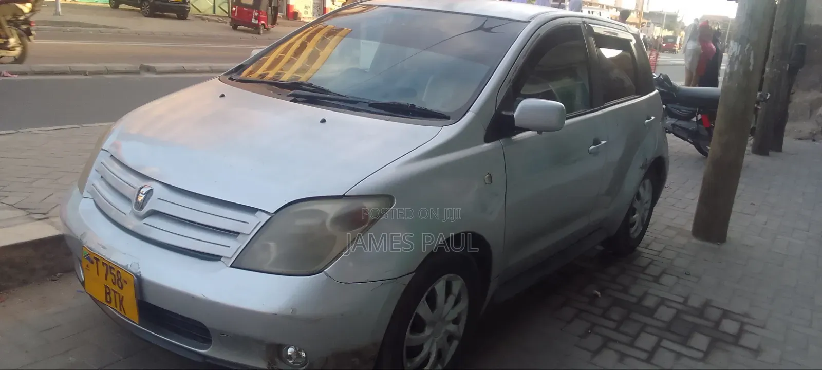 Toyota IST 2004 Silver