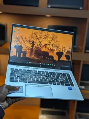 New Laptop HP EliteBook 840 G8 16GB Intel Core i5 SSD 512GB
