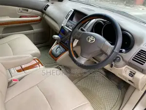 Toyota Harrier 2006 Gold