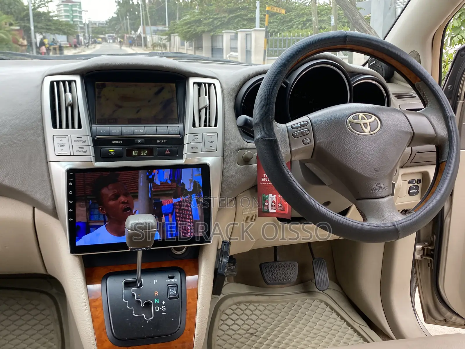 Toyota Harrier 2006 Gold