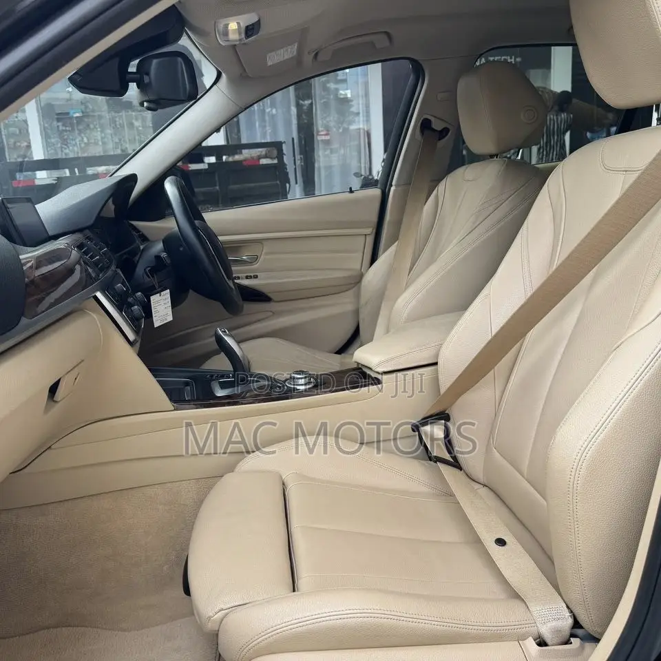 BMW 3 Series 320i RWD 2014 Black