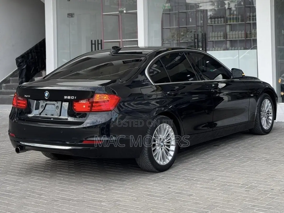 BMW 3 Series 320i RWD 2014 Black