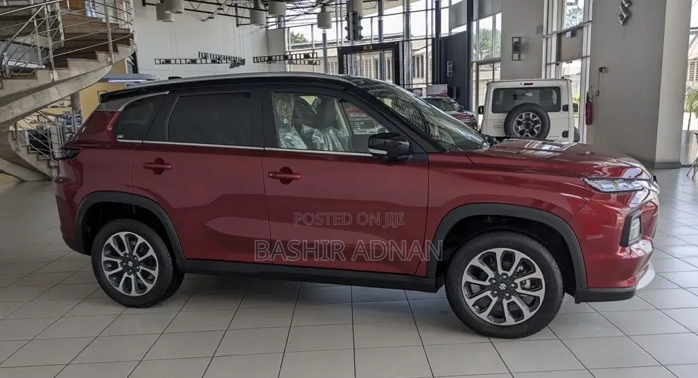 Suzuki Grand Vitara 2023 Maroon