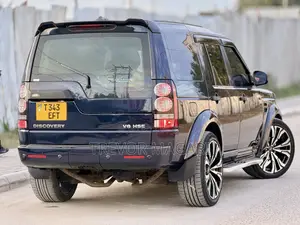 Land Rover Discovery 2010 Blue