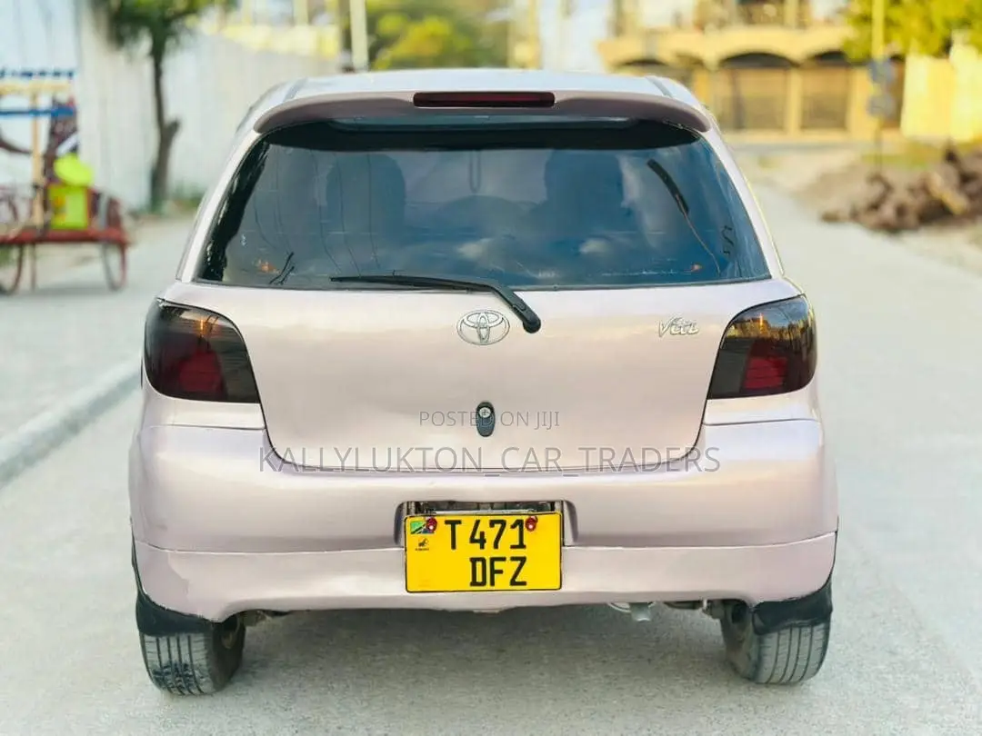 Toyota Vitz 2002
