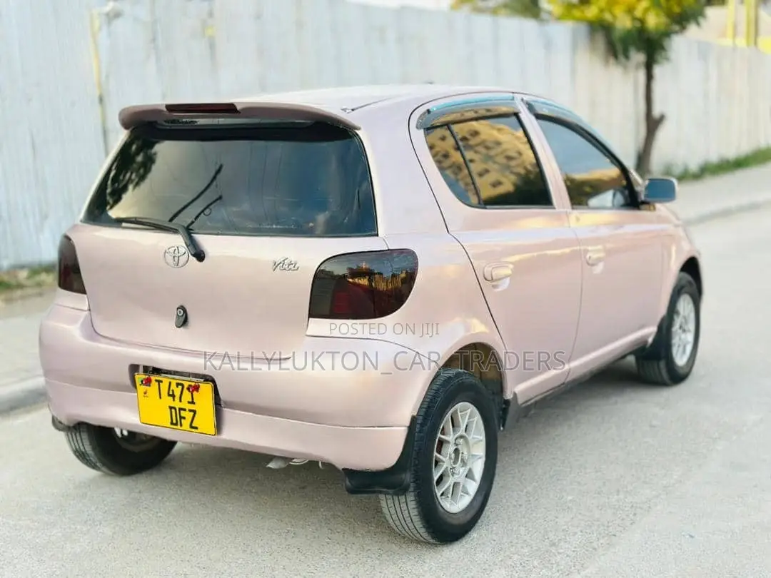 Toyota Vitz 2002