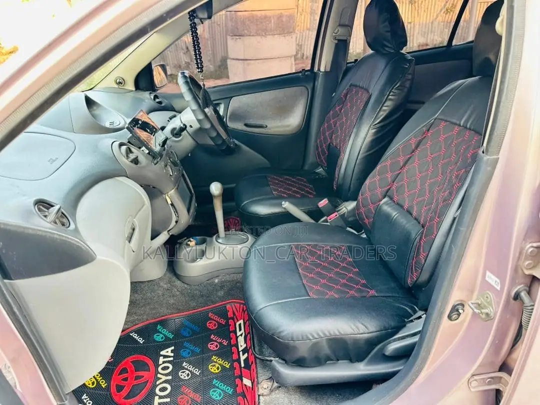 Toyota Vitz 2002