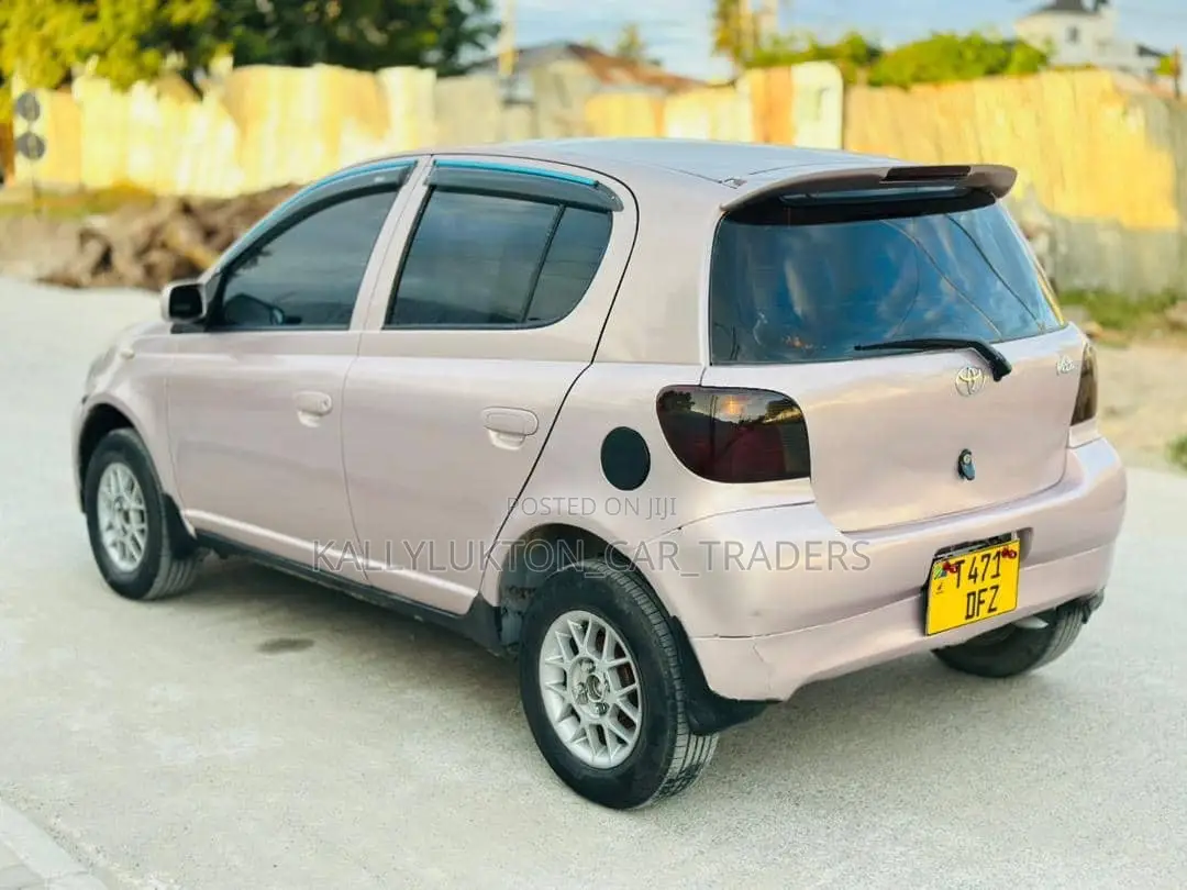 Toyota Vitz 2002