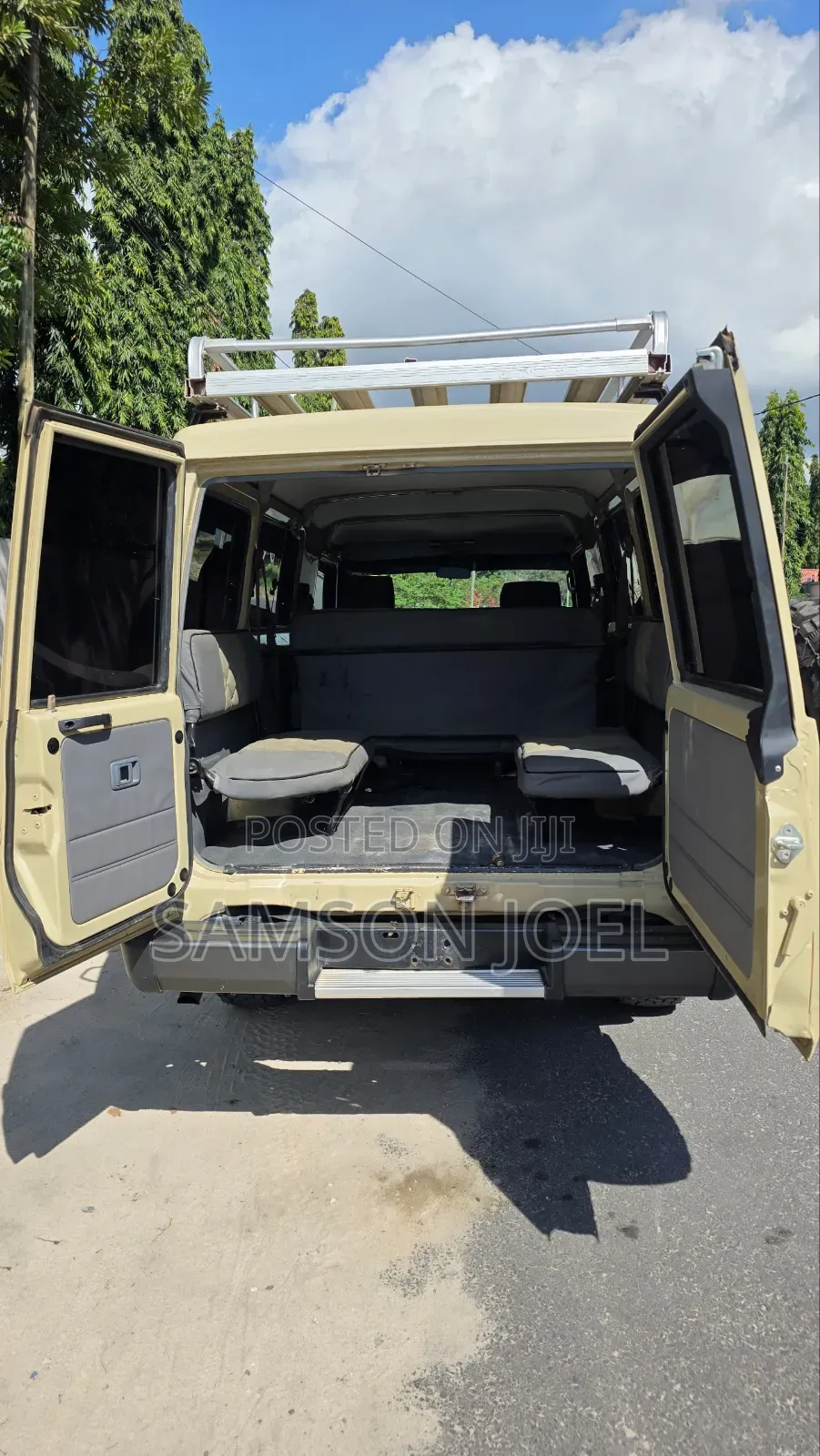 Toyota Land Cruiser 2010 Beige