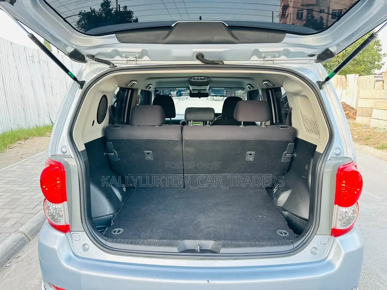 Toyota Corolla Rumion 2010 Silver