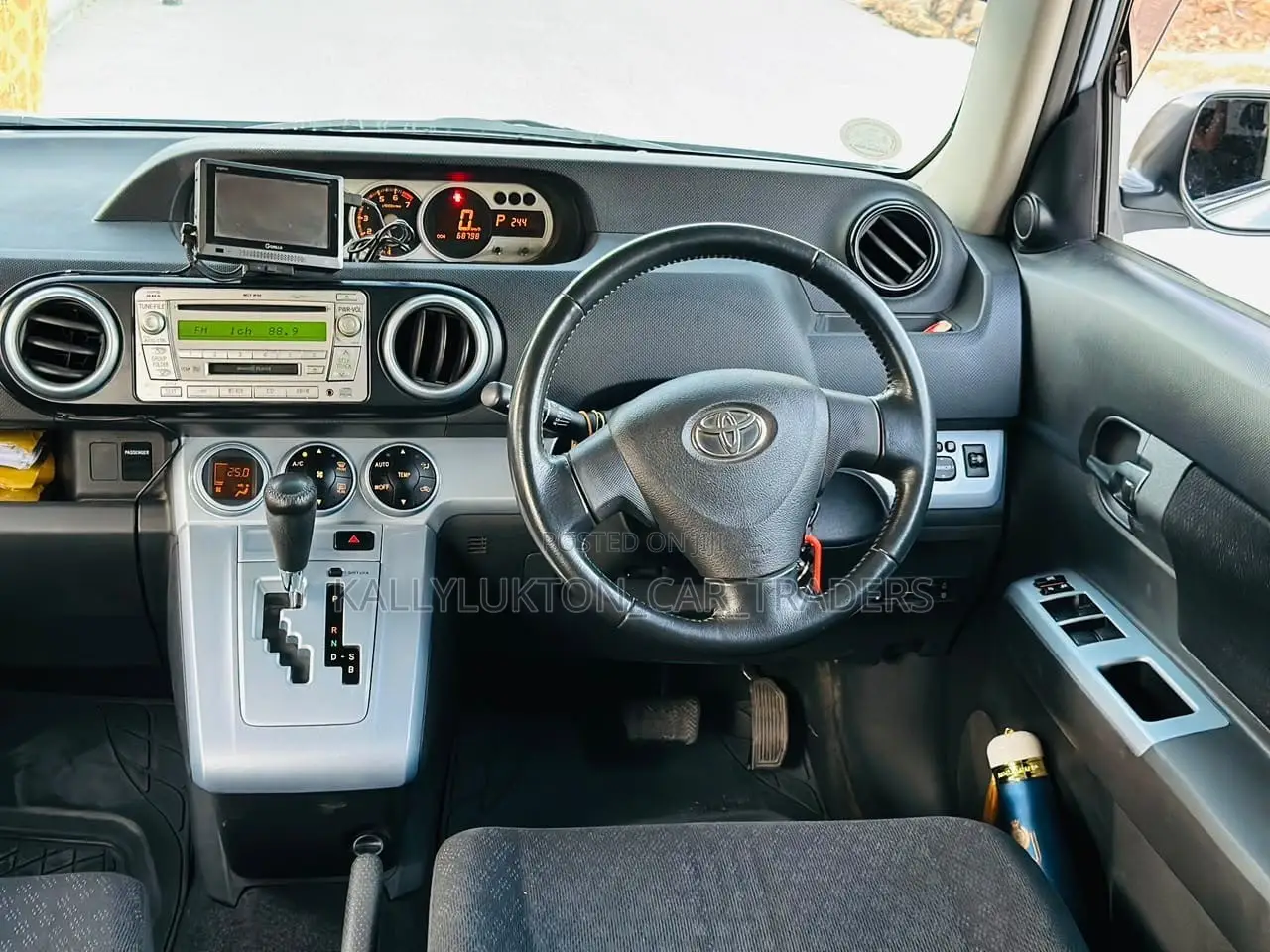 Toyota Corolla Rumion 2010 Silver