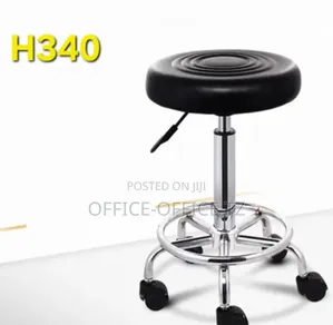 Lab Stool (No Header)