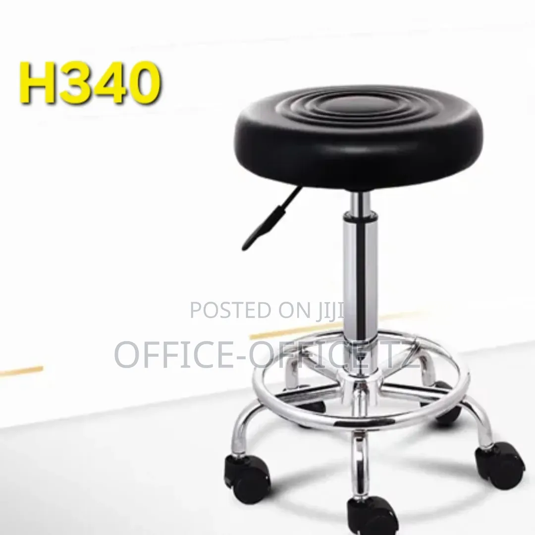 Lab Stool (No Header)