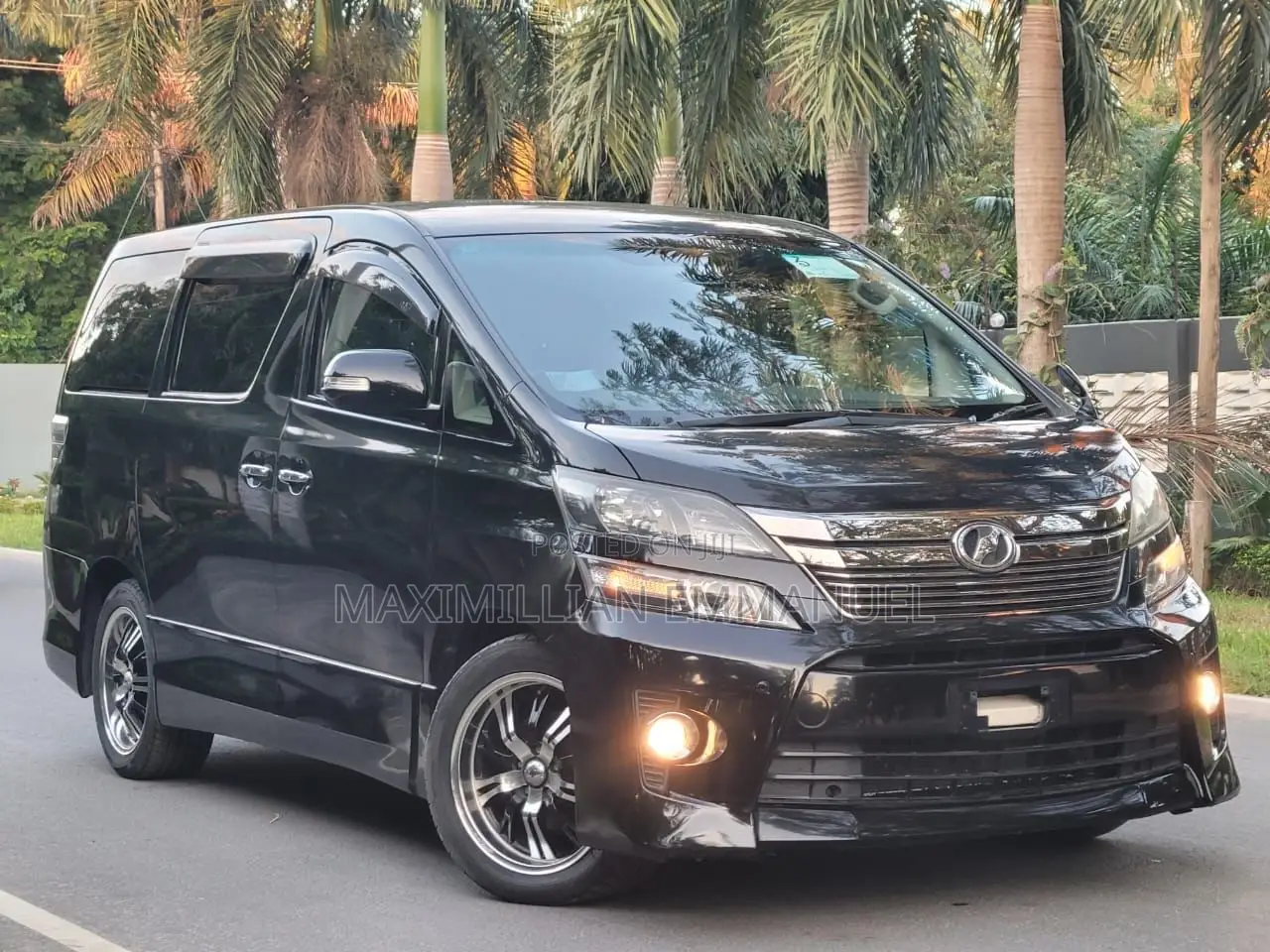 Toyota Vellfire 2013 Black