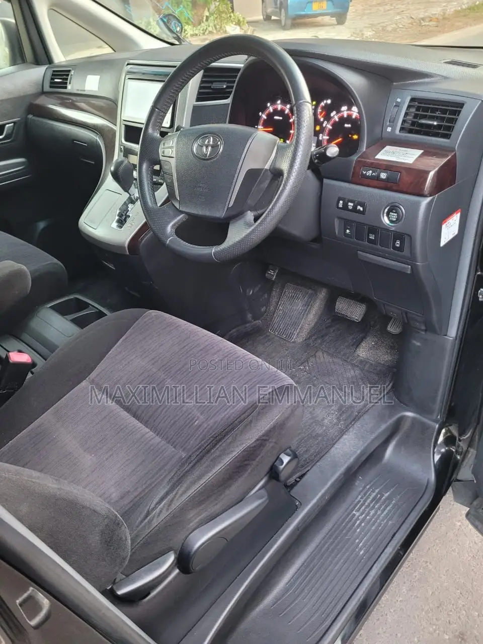 Toyota Vellfire 2013 Black