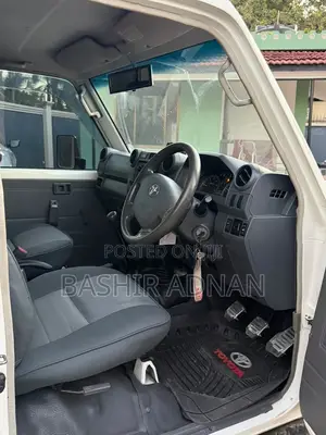 Toyota Land Cruiser 79 Series 2014 White