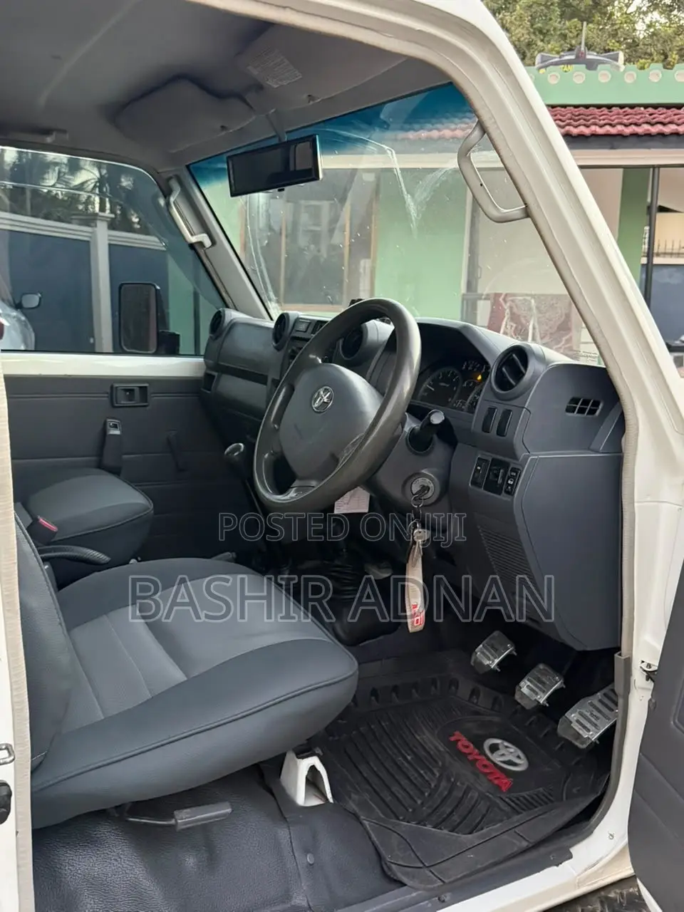 Toyota Land Cruiser 79 Series 2014 White